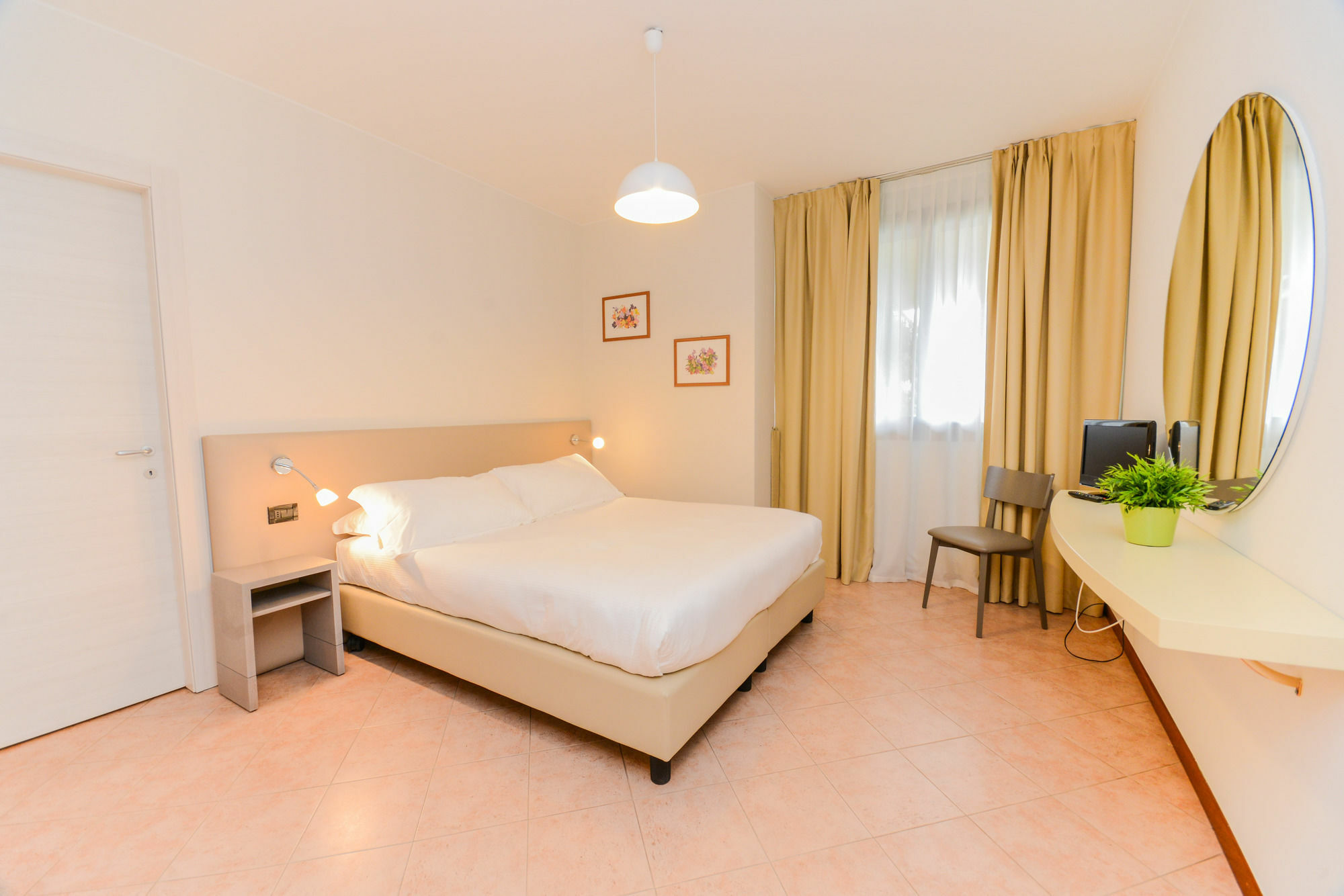 Il Sogno Apartments Desenzano del Garda Bagian luar foto